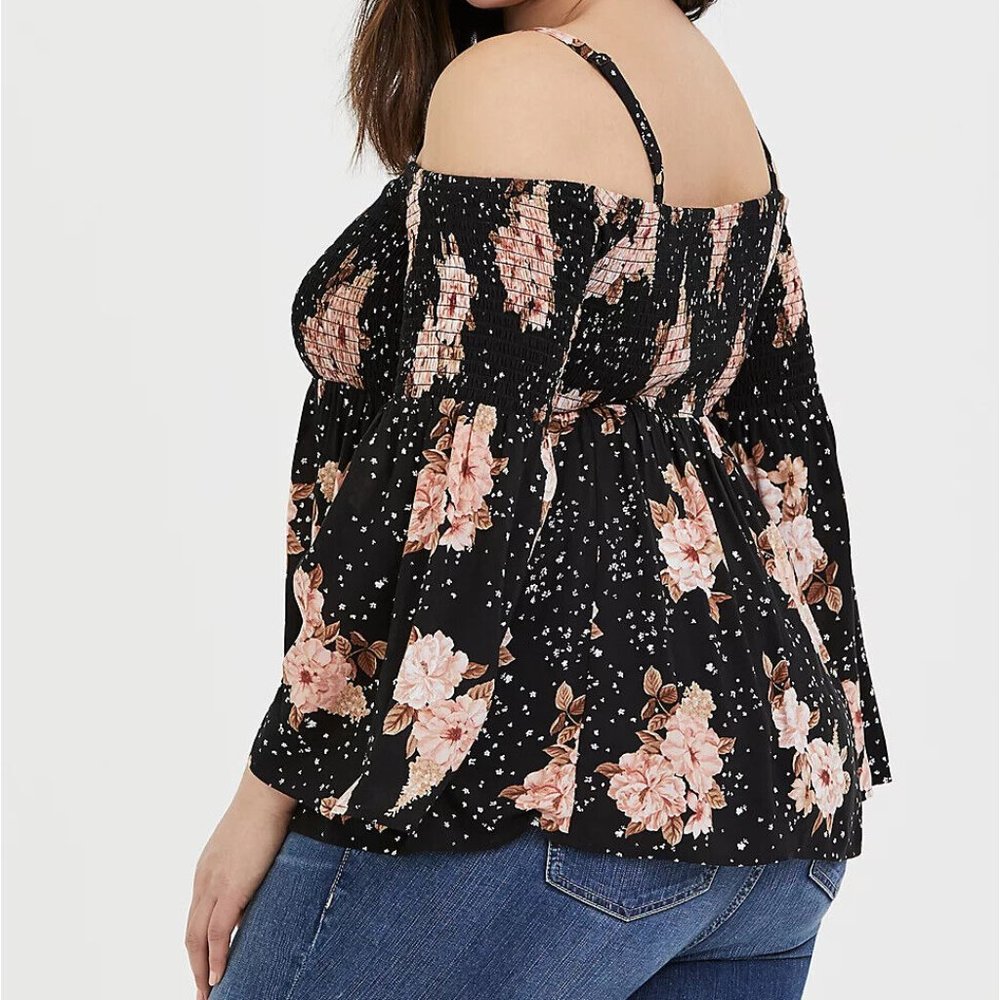 Torrid Floral Challis Cold Shoulder Blouse Black Top Smocked Size 4 4X H13469 - Picture 6 of 11